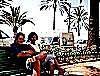 Dziewczyny na awce w Lloret de Mar (jpg 52kB)